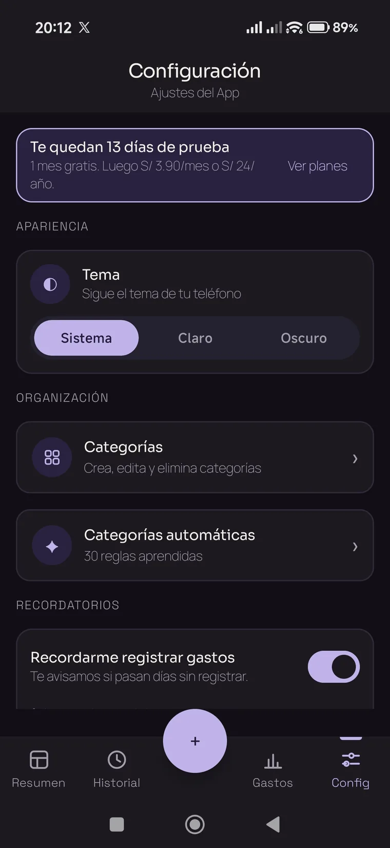 Configuración de Pagandola en modo oscuro con el selector de tema Sistema, Claro y Oscuro